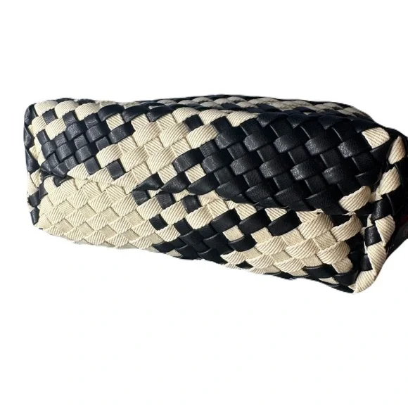 Altar’d State Woven Checkered Crossbody Bag - Picture 4 of 7